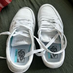 Vans White Sneakers - New